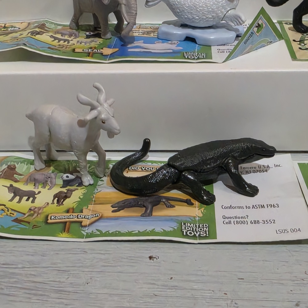 14 Pieces Animals Natoons 2023 Kinder Surprise Complete set VD286C -VT336 - Picture 8 of 10